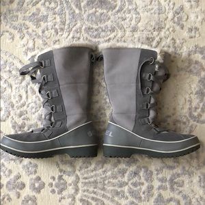 SOREL winter boots, grey. Brand new, never worn.